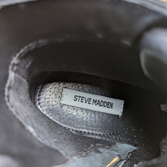 Steve Madden "Berlin" women's sz 7M boots. Black leather. Side zip and lace. Chu - Picture 9 of 11